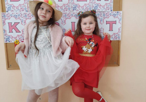 Natalka i Helena w roli modelek.