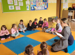 Dzień Książki w szkolnej bibliotece.